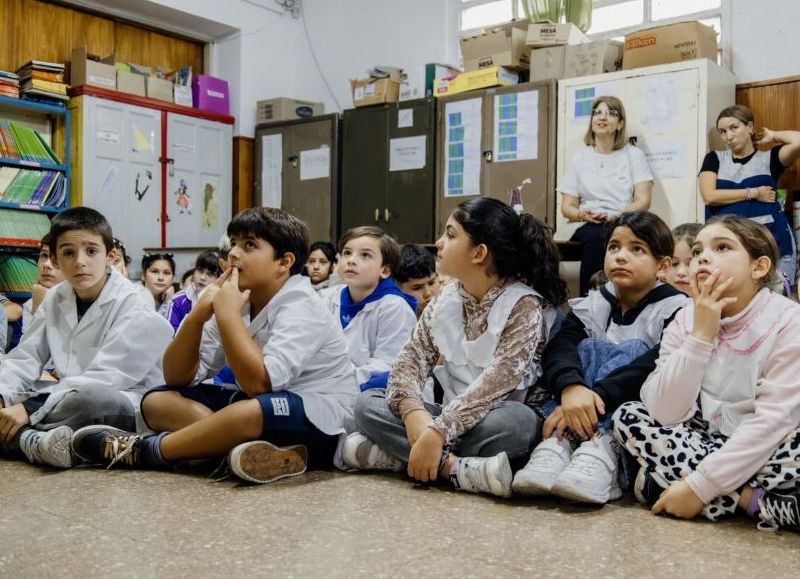 El programa "El Derecho a Conocer Nuestros Derechos" cumple diez años y alcanzó a más de 3 mil estudiantes