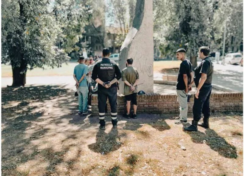 El Municipio intervino por disturbios en la vía pública: siete delincuentes fueron trasladados a la comisaría