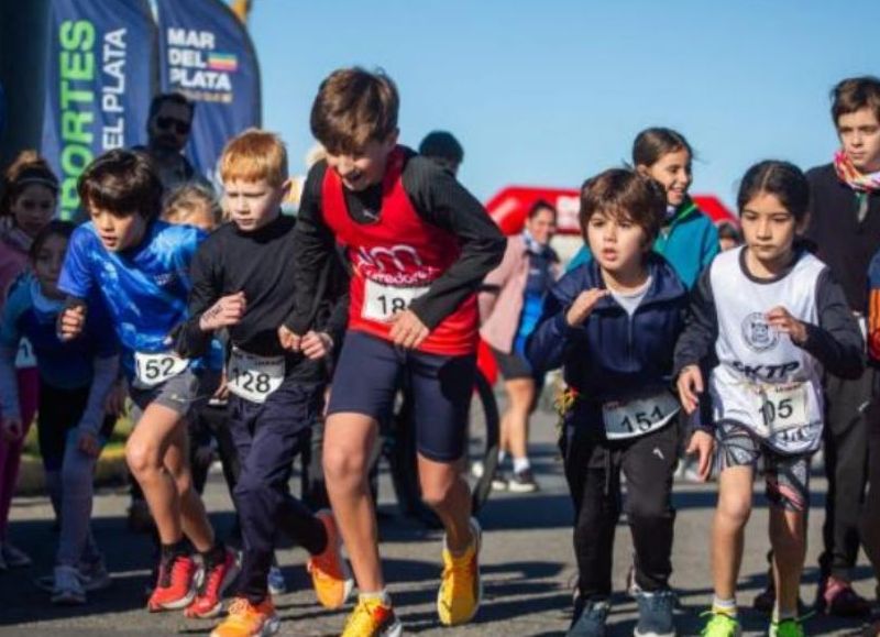 El EMDER realizará jornadas de seguridad acuática, duatlón y un torneo provincial de natación