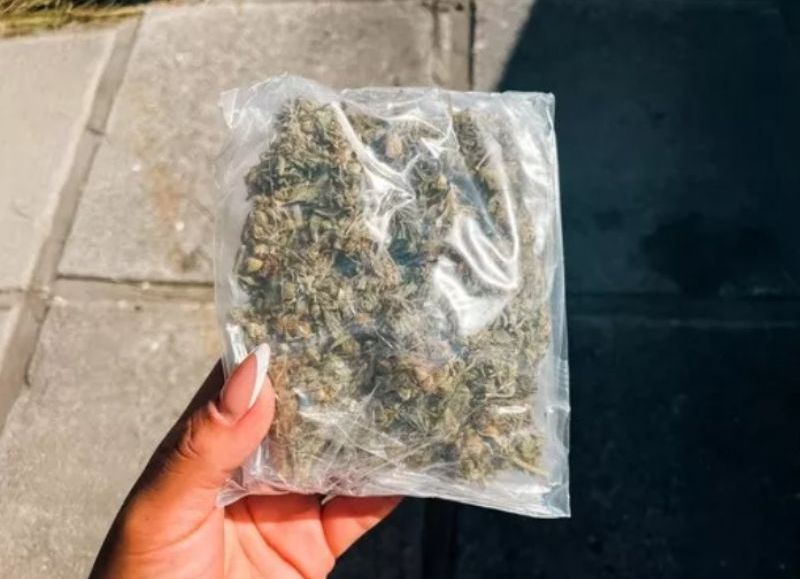 La Patrulla Municipal intervino ante dos trapitos en el Polideportivo y secuestró drogas