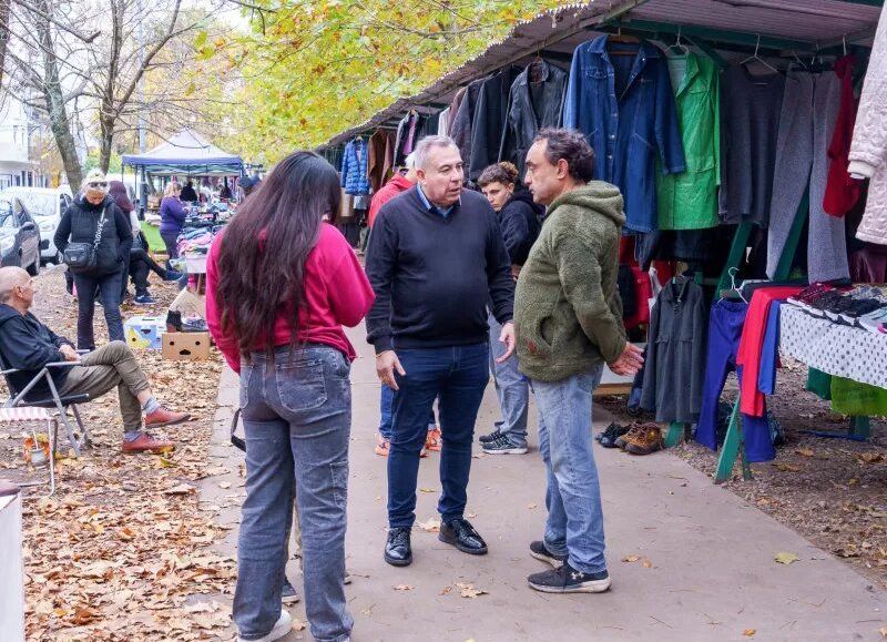 El Municipio se reunió con feriantes de la Plaza Rocha