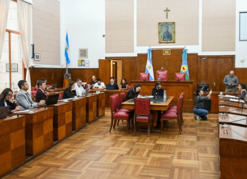 VIDEO | La Comisión de Educación propuso crear un programa de educación digital crítica y trató 10 expedientes