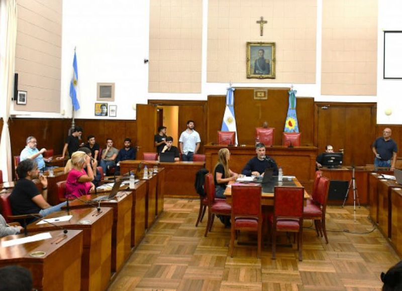 VIDEO | Avanzaron expedientes clave en la comisión de salud comunitaria