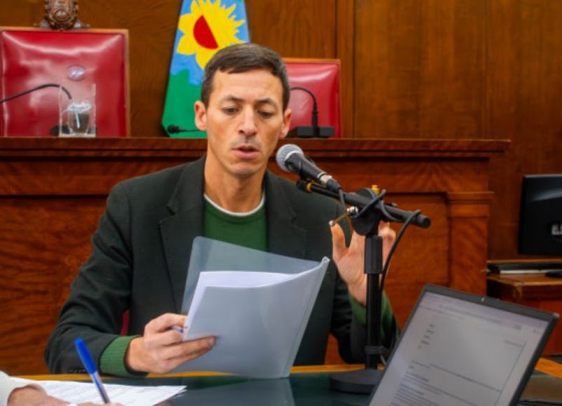Avanzan trece expedientes en la Comisión de Legislación del HCD