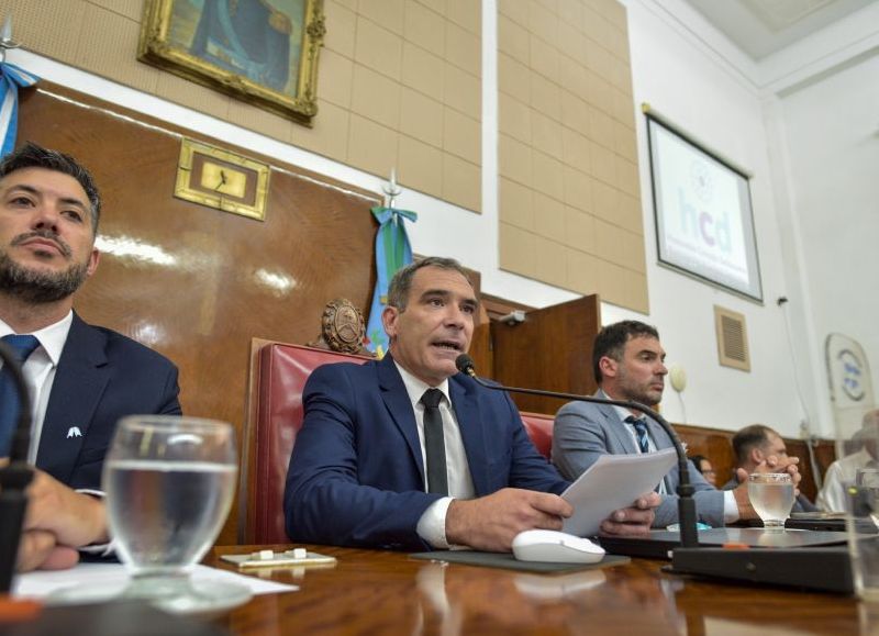 VIDEO | Neme abrió las sesiones, defendió el rumbo económico y afirmó que la ciudad lidera la baja del desempleo