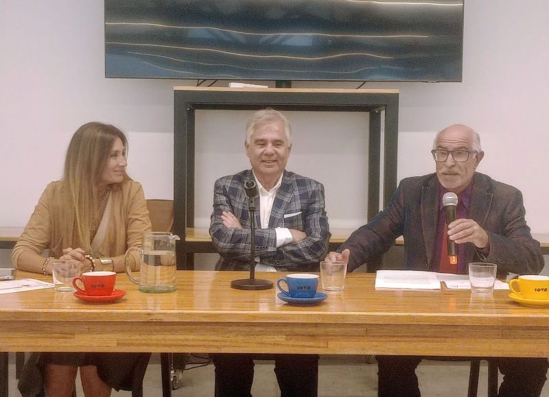 El Círculo de Periodistas Deportivos distinguió a Nino Ramella como socio de honor por su trayectoria y aporte