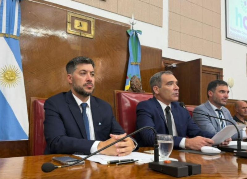 VIDEO | Se ratificaron autoridades durante la Preparatoria y habló el intendente Neme