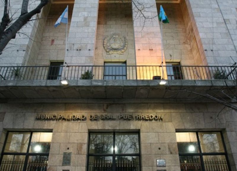 Iván del Palacio presentó un petitorio en la Municipalidad y exigió más policías, móviles y allanamientos