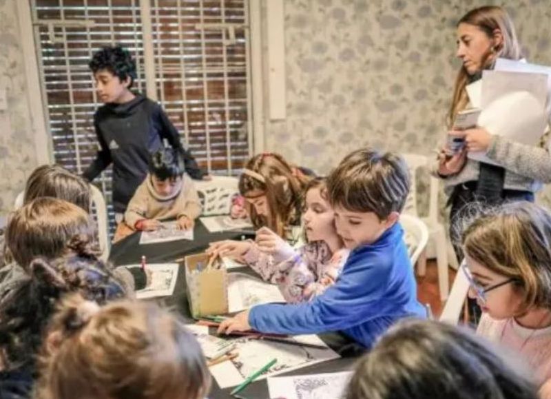 VIDEO | Presentaron la tercera edición de Aventura con actividades gratuitas y un álbum de figuritas cultural