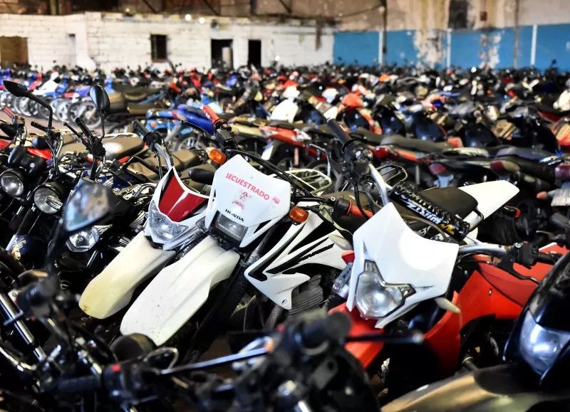 Afanan 3 motos al playón de Tránsito Municipal