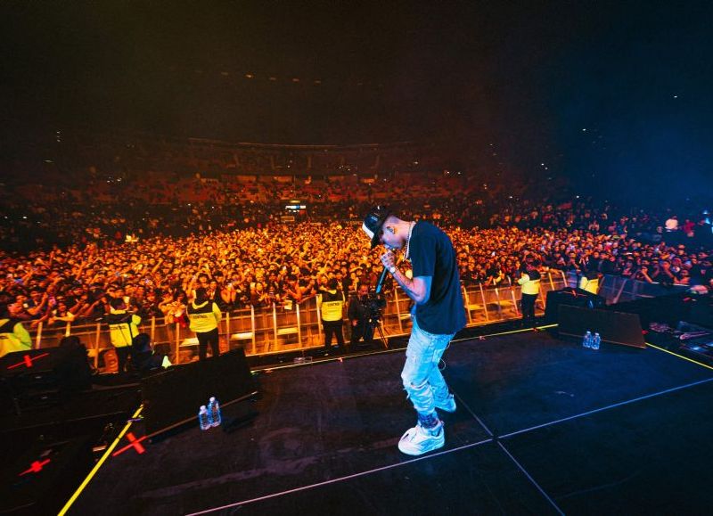 Lucho SSJ se presenta en Brewhouse