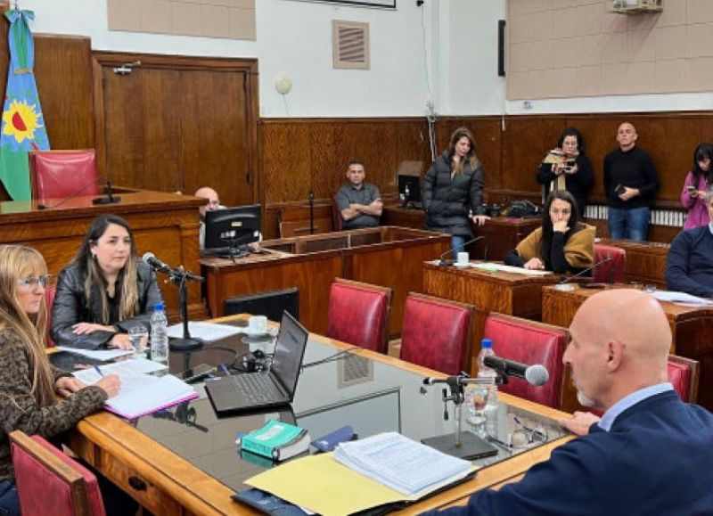 La Comisión de Seguridad avanzó con proyectos y recibió a un ex oficial de Policía
