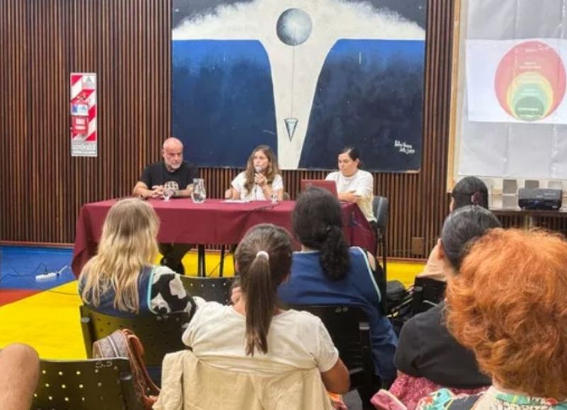 Capacitaron a docentes sobre el uso responsable de inteligencia artificial en las escuelas
