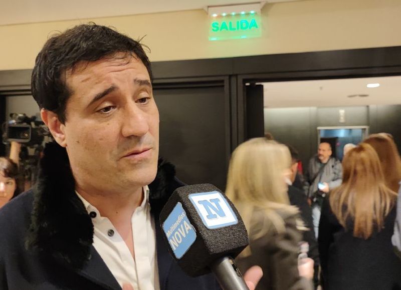 La UCR se parte entre traiciones y jugadas "a espaldas"