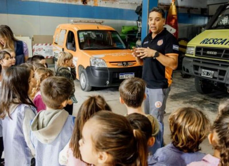 El Municipio recibió a estudiantes del Jardín de Infantes 931 en el cuartel de Defensa Civil