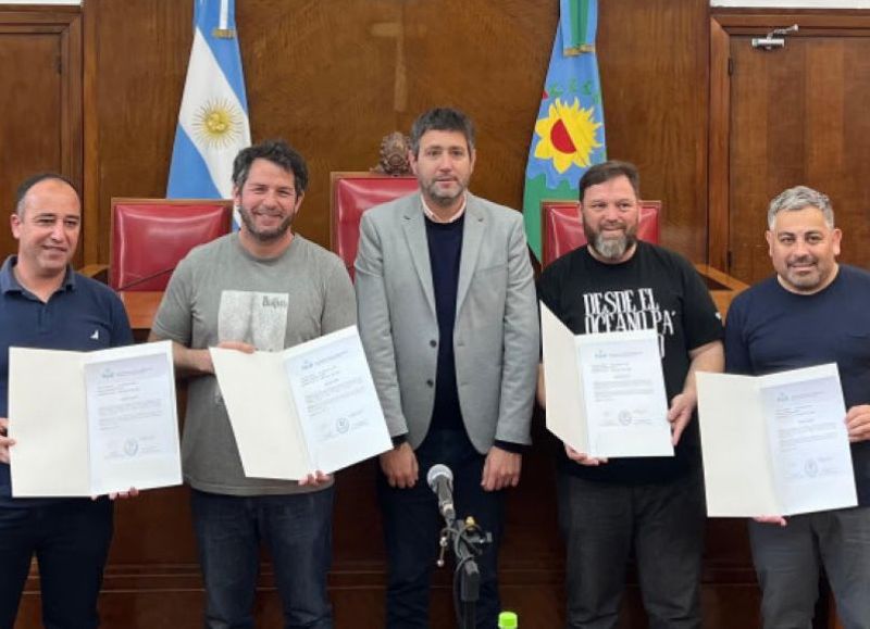 VIDEO | Reconocimiento para emprendedores marplatenses de gin, que ganaron un certamen nacional