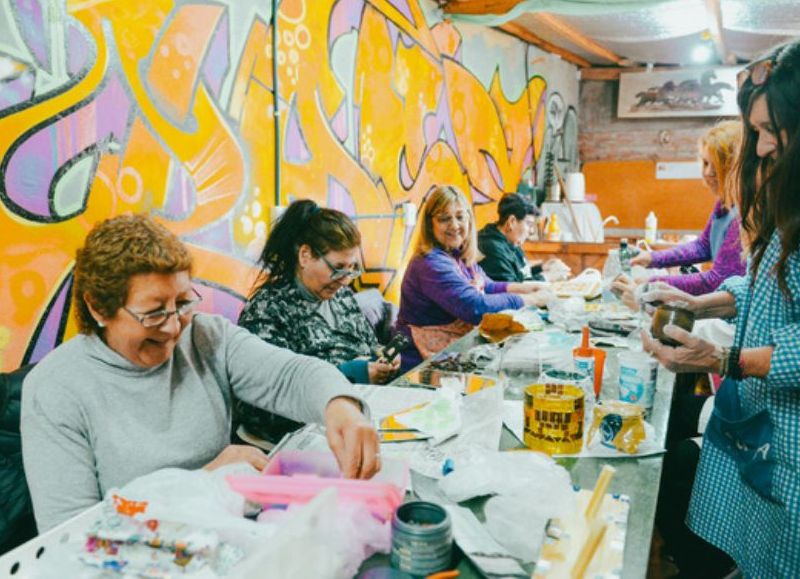 El Municipio inicia con las capacitaciones y talleres gratuitos del Programa Educativo Barrial