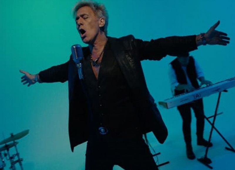 VIDEO | CAE presentó "All Inclusive", su álbum número 16 con producción de Peter Akselrad