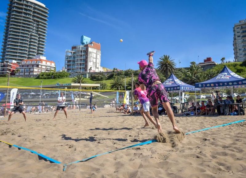 VIDEO | Varese vuelve al juego: arranca la temporada de la Playa Deportiva del EMDER