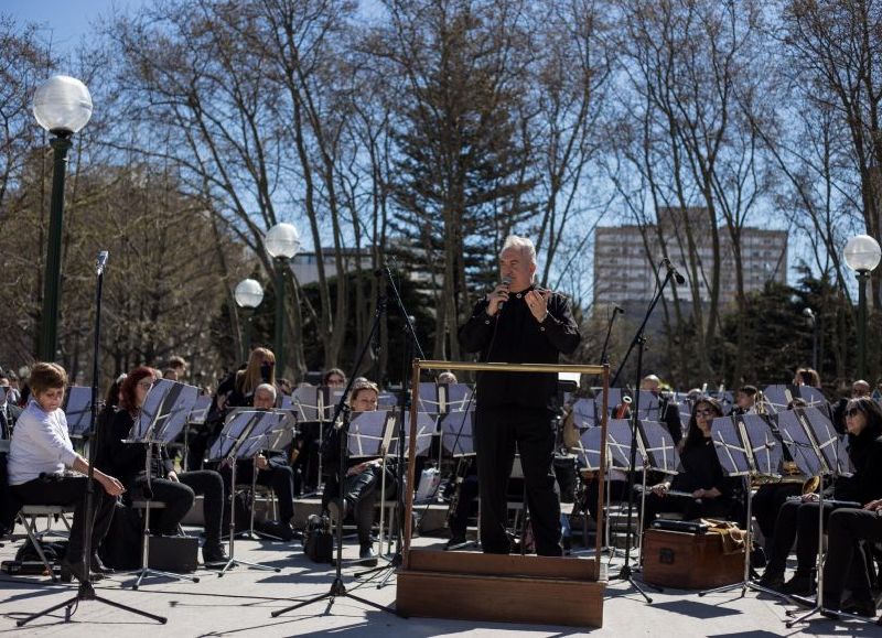 Folklore a toda orquesta: la Banda Sinfónica desembarca en el Teatro Colón