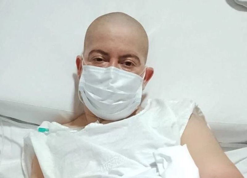 Surgen dudas sobre el manejo de ayudas en el caso de Santiago, el joven con más de 70 cirugías