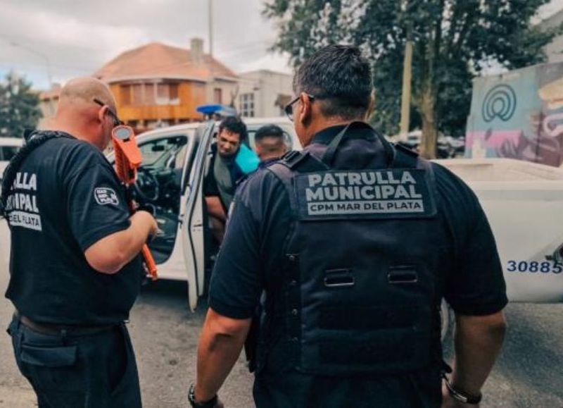 Se realizó un operativo de desalojo y recuperación del espacio público tras ocupación ilegal de una vivienda del centro