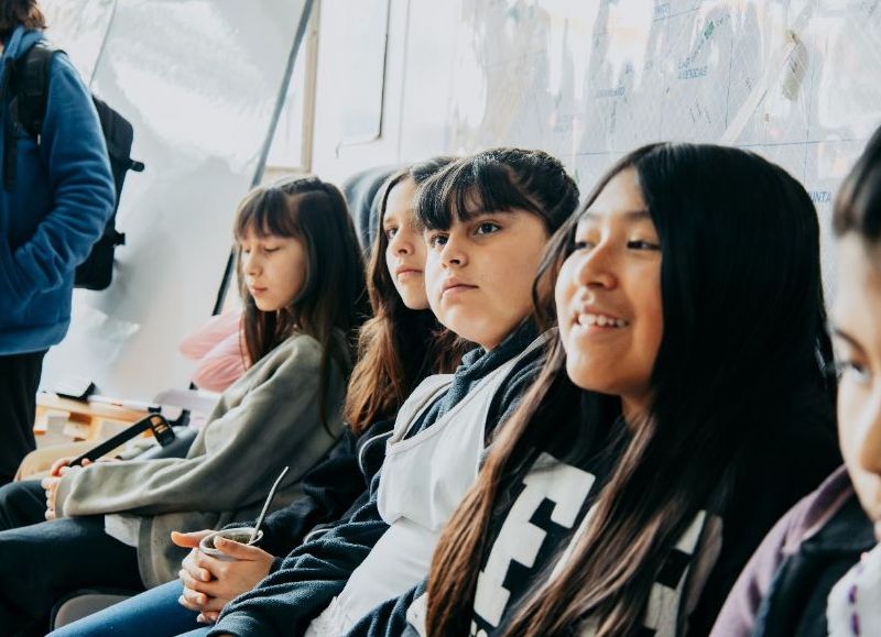 VIDEO | Defensa Civil y Bomberos capacitaron a chicos en prevención de incendios forestales